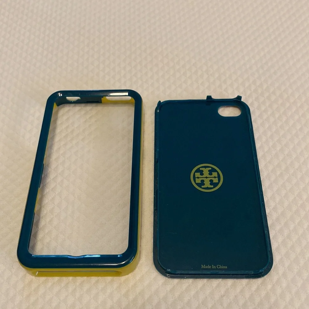 Tory Burch Authentic Green Yellow Snap Apart Hardshell iPhone Case with Fox Head